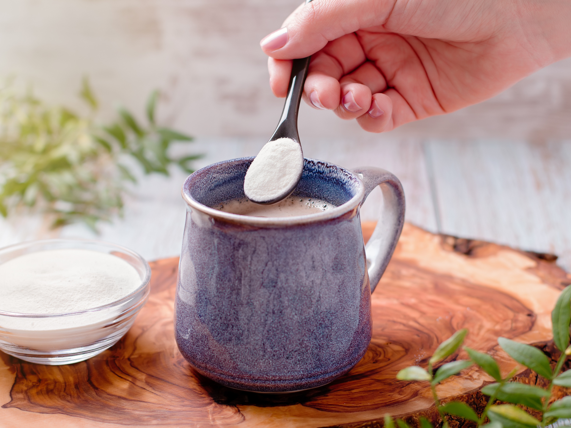 kolagen wolowy wsypywany do kubka 